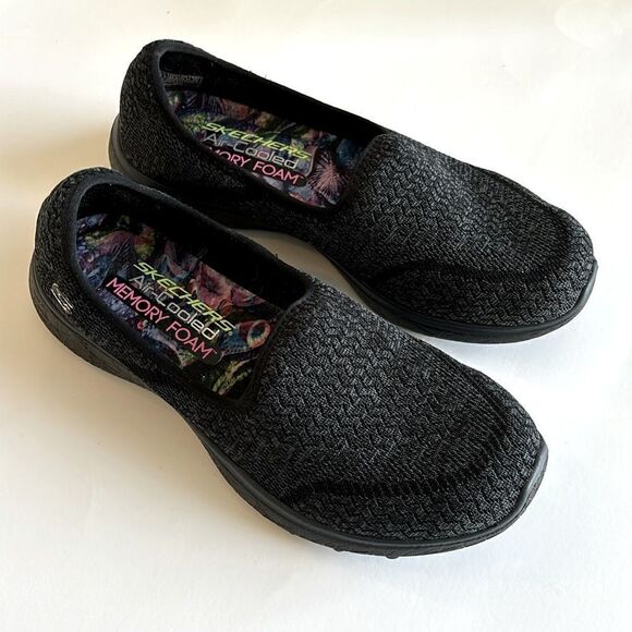 Skechers Microburst Soft Knit Cooled Memory Foam Black Slip On Shoes Size 6.5 - Picture 1 of 10
